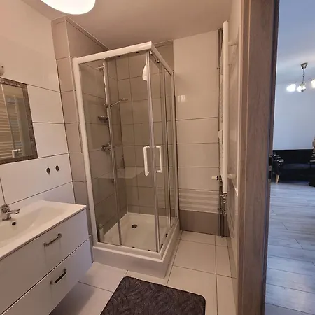 Nad Jeziorem Apartment